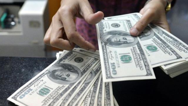 Piyasalardaki dalgalanma sonrası vatandaşların sattığı dolar miktarı.