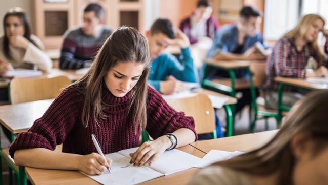 Liselerde yüz yüze sınavlar ertelendi