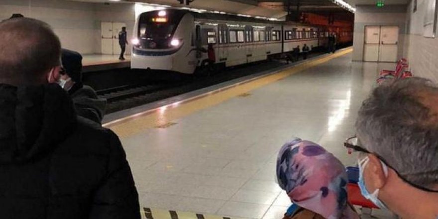 İzmir'de intihar: 20 yaşındaki genç, trenin geçişi sırasında raylara atladı