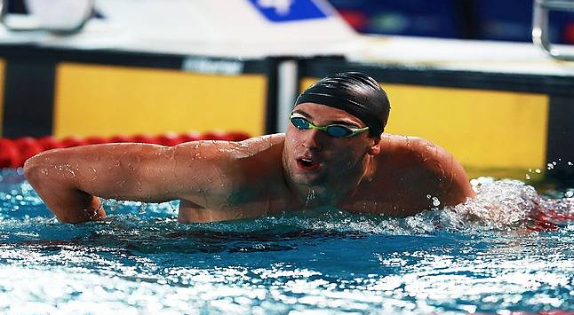 Milli Yüzücü Emre Sakcı'ya Abdi İbrahim'den Olimpik Destek