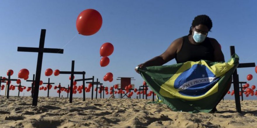 Brezilya'da Covid-19 kaynaklı ölüm sayısı 300 bini aştı