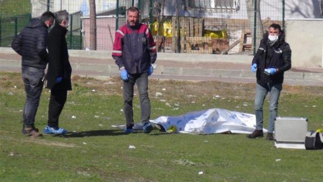 Polisin dakikalarca ikna etmeye çalıştığı genç'in feci sonu.