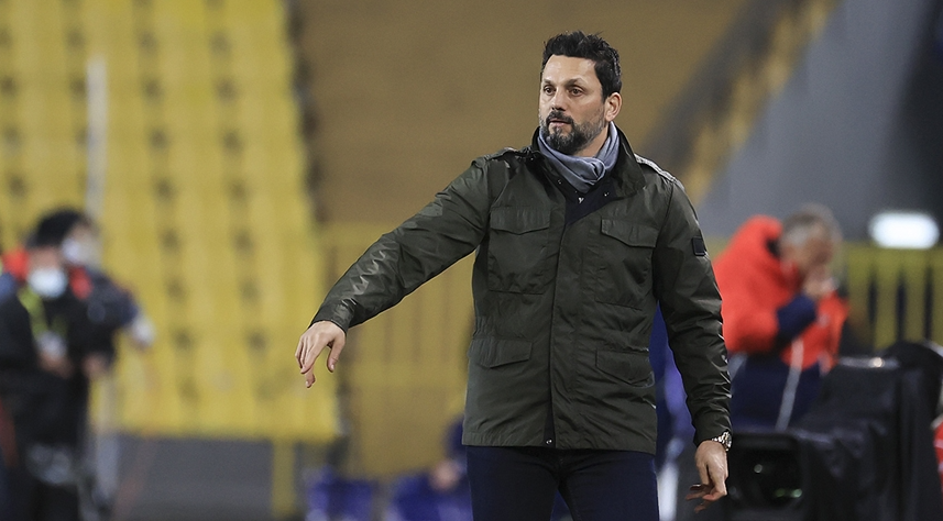 Fenerbahçe'de Teknik Direktör Erol Bulut İle Yollar Ayrıldı