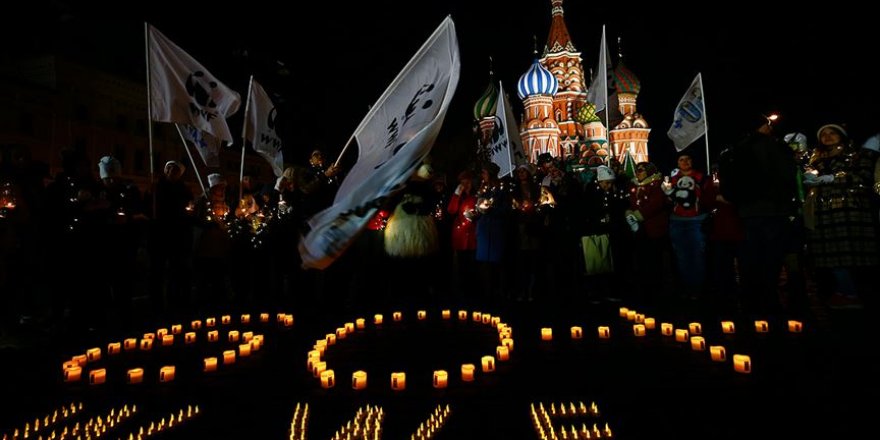 Dünya genelinde ışıklar "iklim krizine dur" demek için 1 saatliğine kapandı