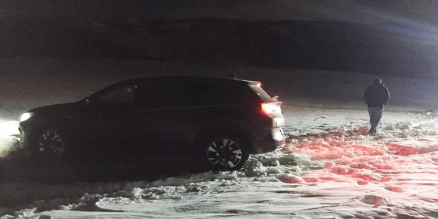 Meksikalı Aile Kara Saplandı