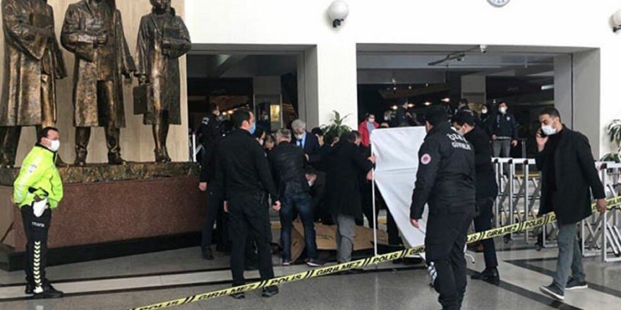 Bakırköy Adalet Sarayı'nda intihar girişimi