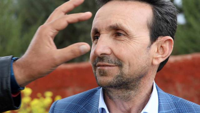 Gözleri sayesinde muhtarlık seçimlerini bile kazandı!