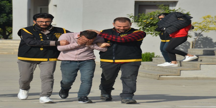 'Kurgu' demişti: Arkadaşının boğazına bıçak dayayarak sevgilisini tehdit eden şahıs gözaltına alındı