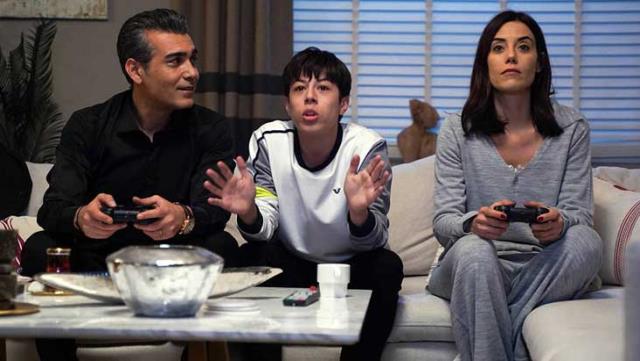 Sadakatsiz'de Cansu Dere gidiyor mu?