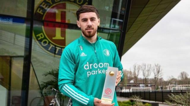 Hollanda'daki ırkçılara Türk Milli Takımı'nı seçerek dersini veren Türk futbolcu, şimdi de en iyi futbolcu seçildi