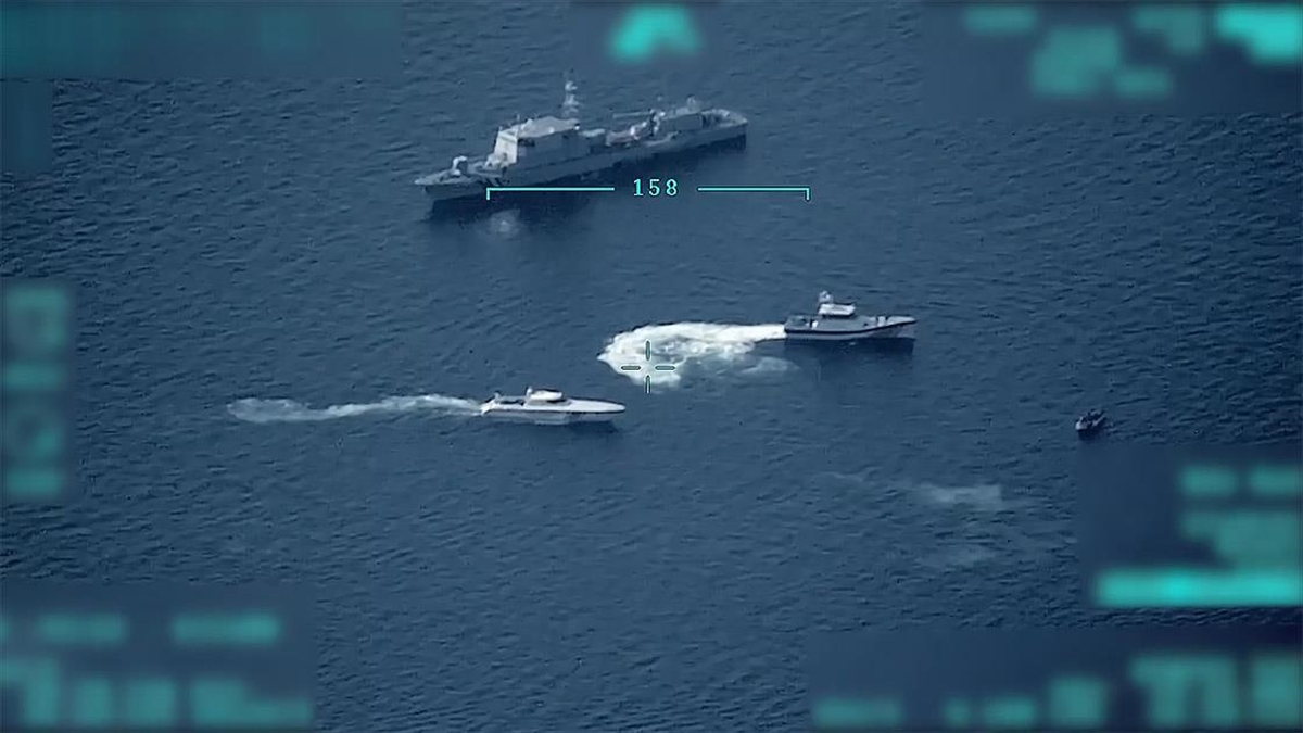 Sahil Güvenlik Komutanlığının Düzensiz Göçmenleri Geri İtmeye Çalışan Yunan Unsurlarına Müdahalesi İha İle Görüntülendi