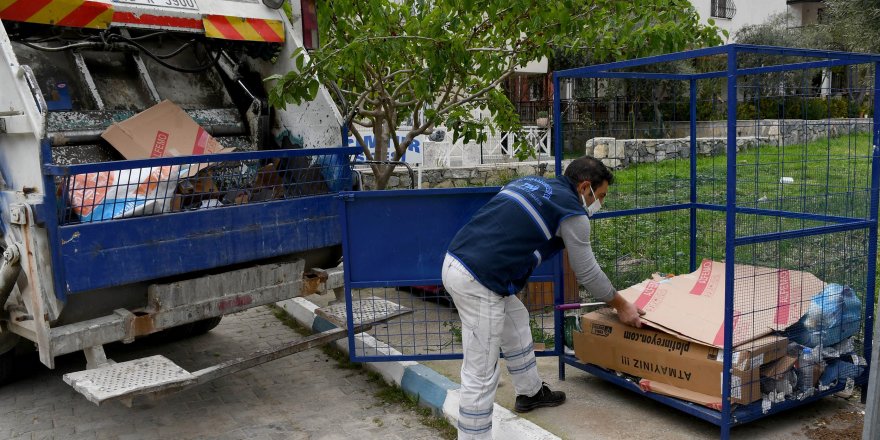 Kuşadası'nda Geri Dönüşümde Karekod Dönemi