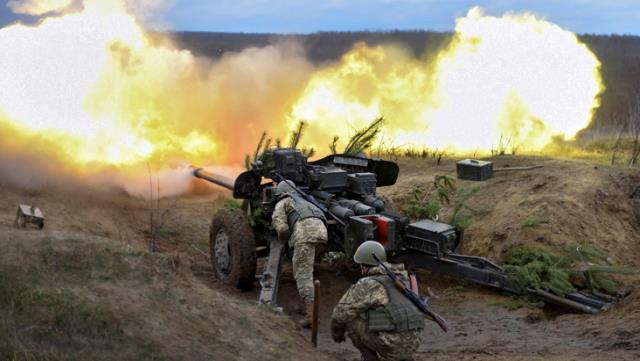 Dünyanın gözü Donbas'ta! Çıkan çatışmada 2 asker öldü.