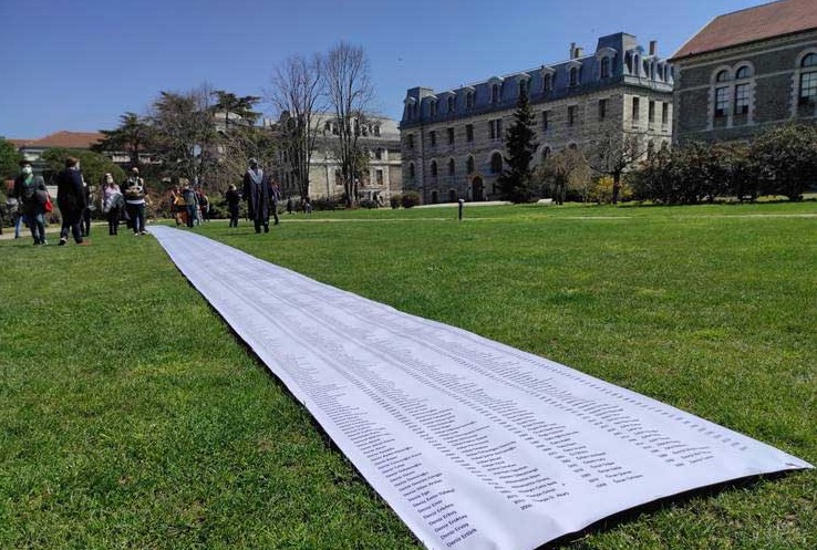 5 bin Boğaziçili 35 metrelik pankartla ‘Melih Bulu istifa’ dedi