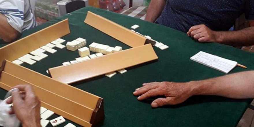 Polis baskınına rağmen okeye devam ettiler