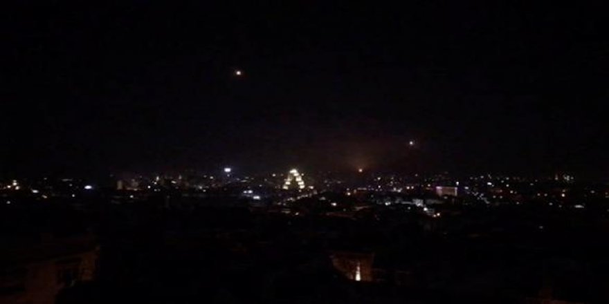 İsrail'in hava saldırısında 4 Suriye askeri yaralandı