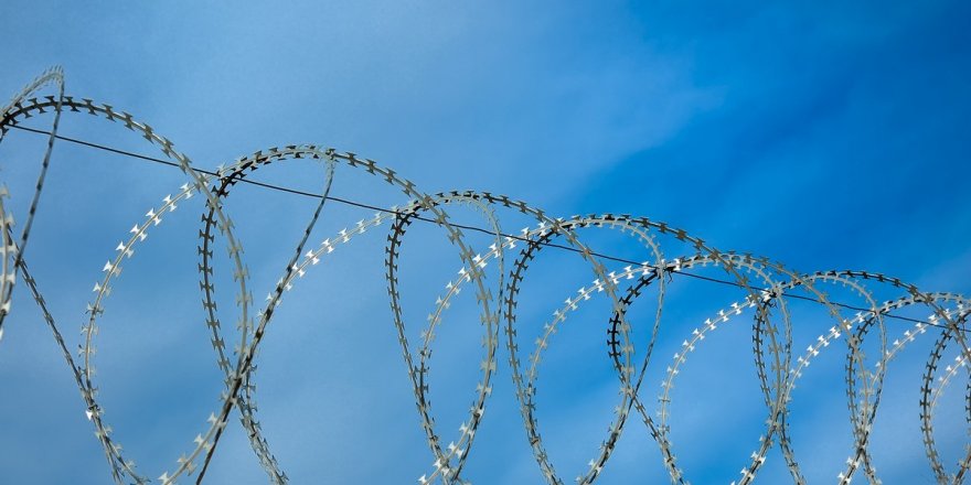 Marmaris'te jiletli bahçe telleri yasaklandı