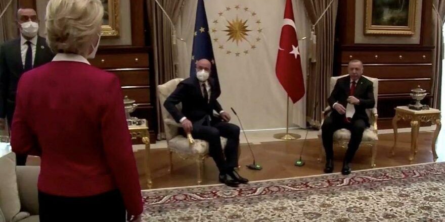 Der Spiegel’den koltuk krizi yorumu: Hata Erdoğan’da değil Michel’de