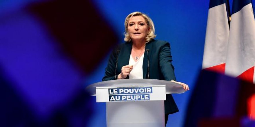 Fransa'da aşırı sağcı Le Pen, 2022 için adaylığını açıkladı