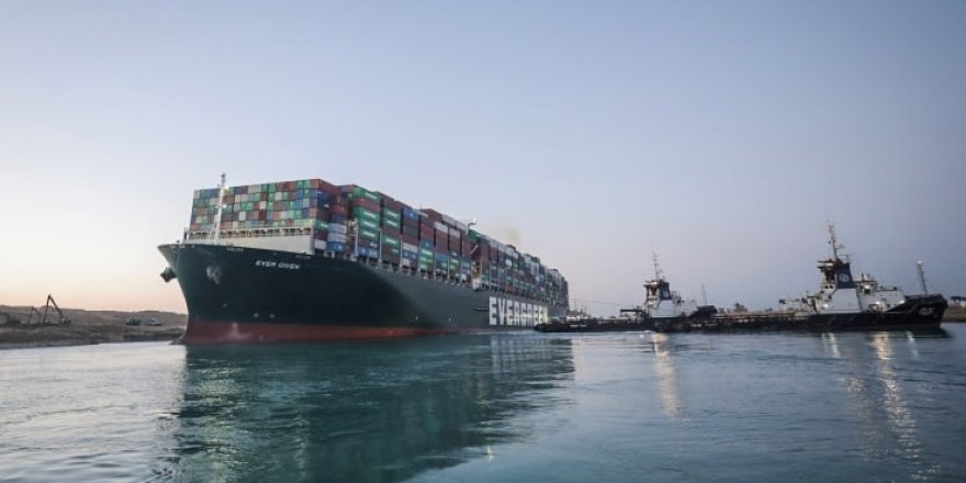 Mısır, Süveyş’i kapatan gemiyi tazminat alana kadar alıkoyacak