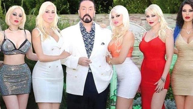 1075 yıl hapis cezası alan Adnan Oktar, kedicikleriyle son imajını paylaştı