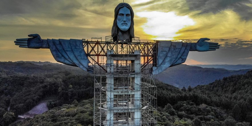 Brezilya'ya 'Kurtarıcı İsa' heykelinden daha uzun bir İsa heykeli inşa ediliyor