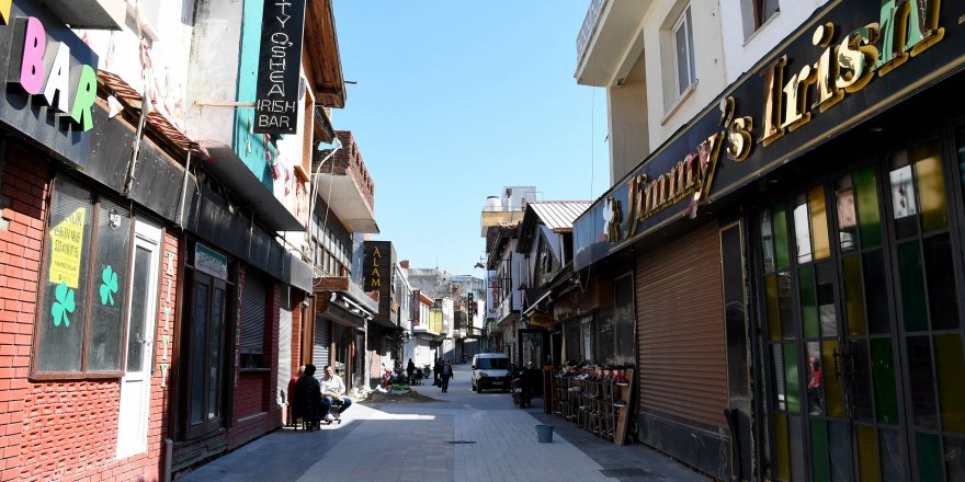 Kuşadası'nın Turistik Çarşılarına Son Dokunuşlar