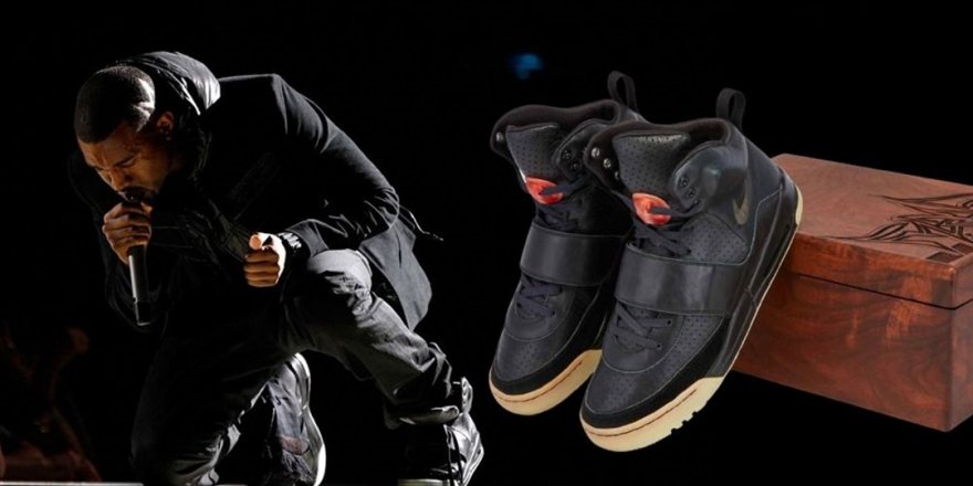 Kanye West’in sahnede giydiği spor ayakkabı 1 milyon dolara açık artırmaya çıkarıldı