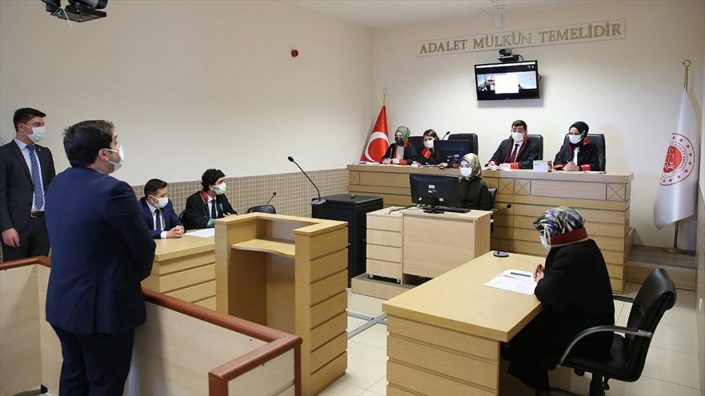 Hakim Ve Savcı Adayları 'Kurgusal Duruşma' Yaparak Bilgilerini Pratiğe Dönüştürüyor