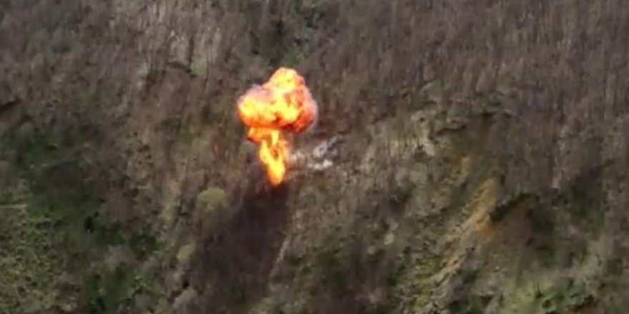 Bitlis'te teröristlerin kullandığı 12 odalı sığınak imha edildi