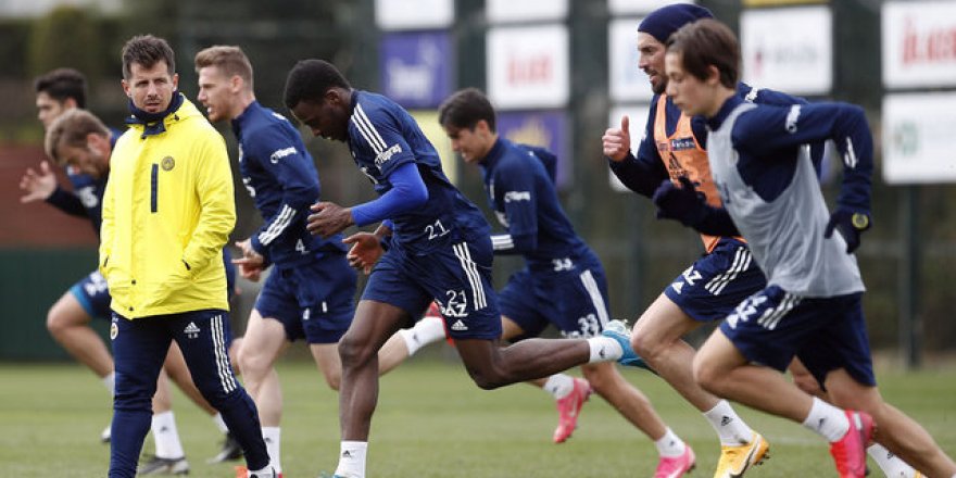 Fenerbahçe, Başakşehir'e konuk olacak (Emre Belözoğlu'nun 11'i)