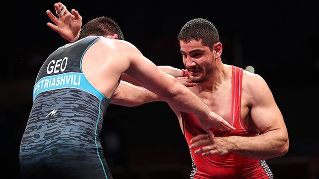 Avrupa Güreş Şampiyonası'nda Erken Finalin Galibi Taha Akgül