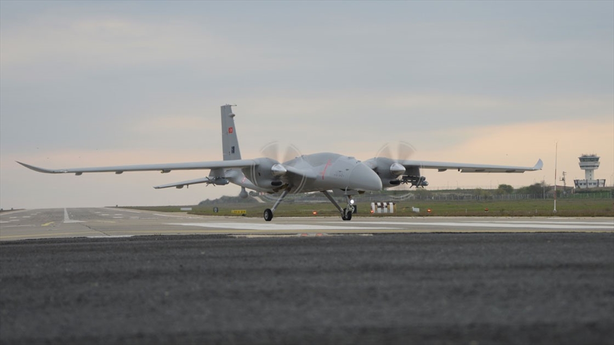 Bayraktar Akıncı Tiha İlk Atış Testini Başarıyla Tamamladı