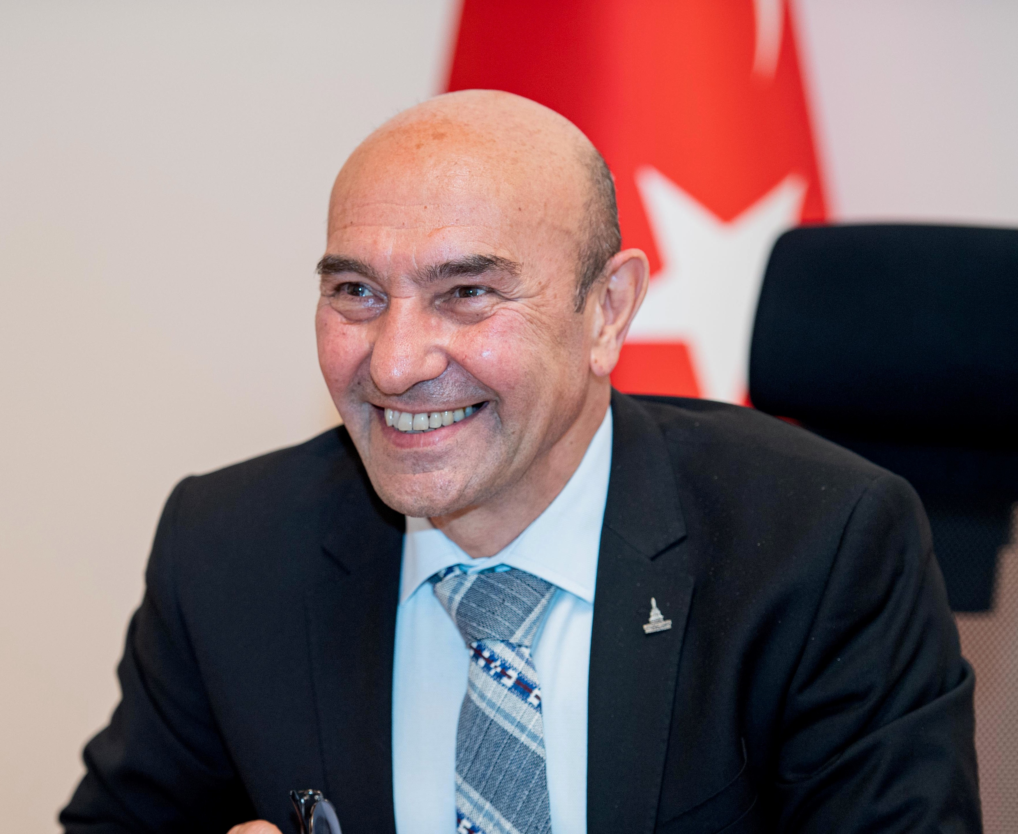 İzmir Büyükşehir Belediyesi Cumhuriyet’in 100’üncü yılını marşla taçlandıracak