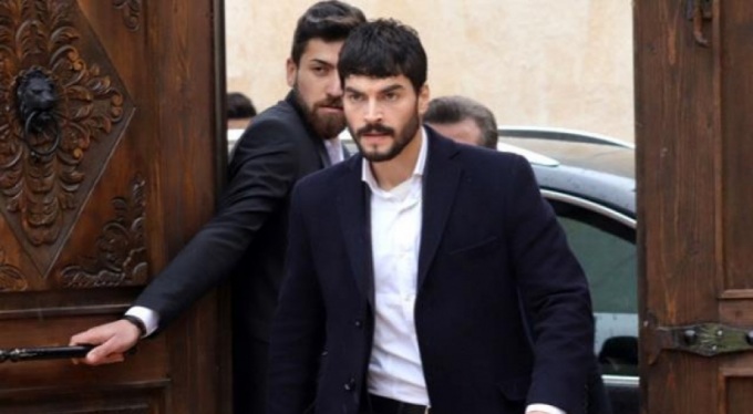 Akın Akınözü'nün yaptıkları yeni değilmiş!