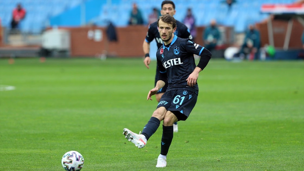 Trabzonspor'da Abdulkadir Parmak Kadro Dışı Bırakıldı