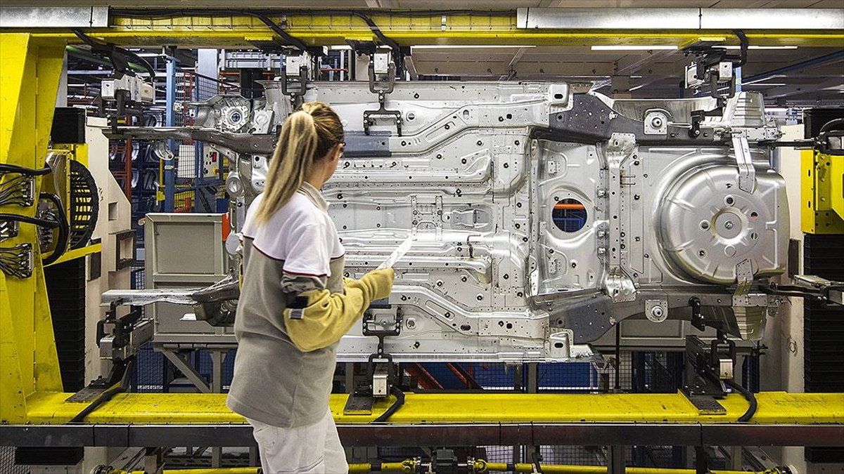 Reel Kesim Güven Endeksi Nisanda Yükseldi