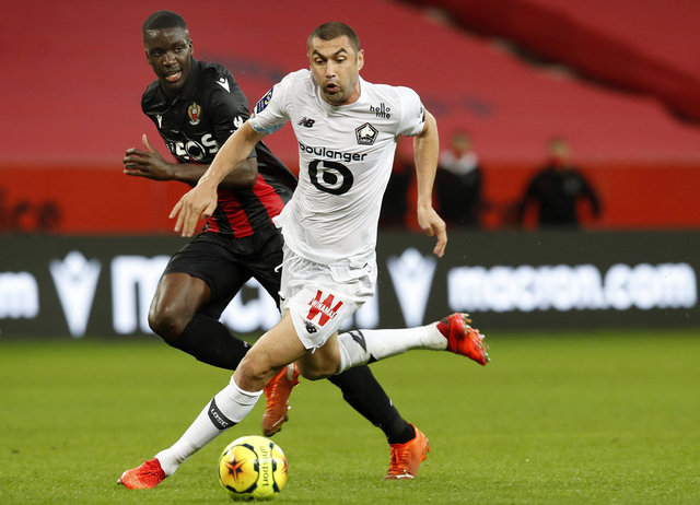 Burak Yılmaz, Fransa'da manşetleri süslüyor