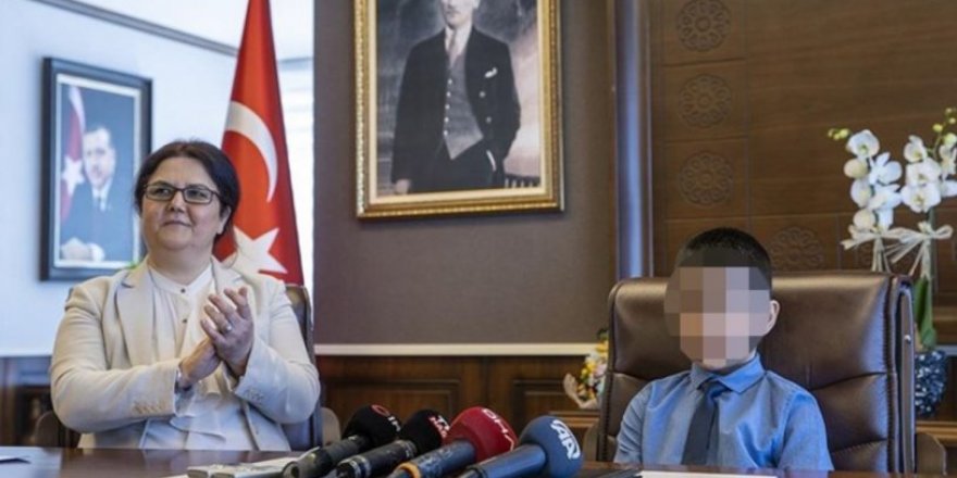 Deniz Zeyrek'ten Bakan Derya Yanık'a tepki