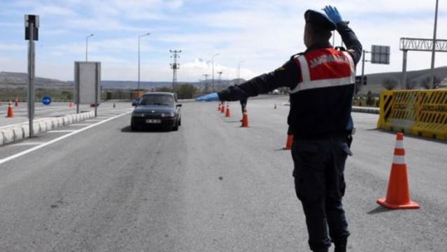 17 günlük 'tam kapanma' seyahat bileti sitelerini yoğunluktan kilitledi