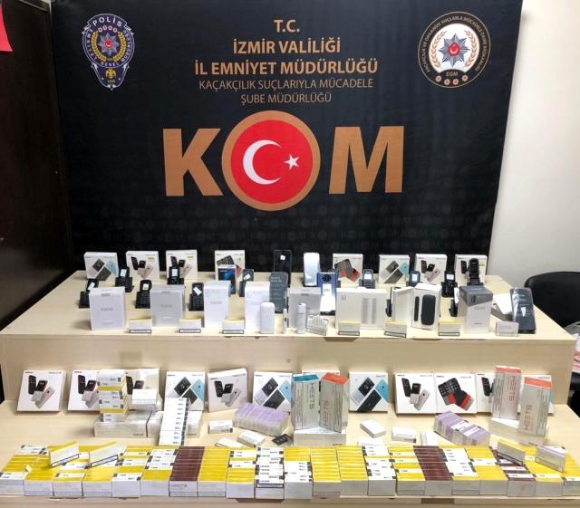 İzmir'de 2,5 milyon değerinde kaçak ürün ele geçirildi