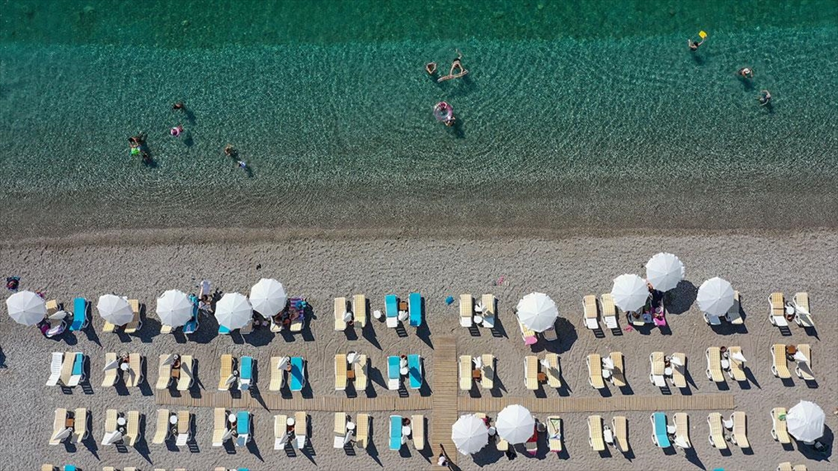 Türkiye'nin Turizm Geliri Yılın İlk Çeyreğinde 2,5 Milyar Dolar Oldu