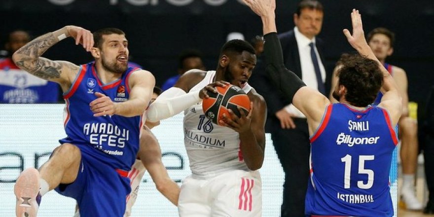 Real Madrid - Anadolu Efes: 82-76