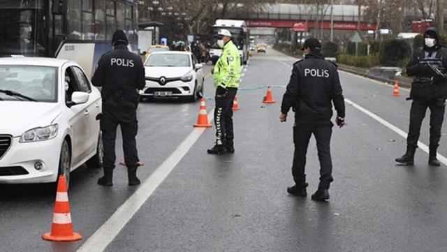 Tam kapanmada görevli olan kamu personeli ve milli sporculara şehirler arası seyahatte izin belgesi muafiyeti tanındı