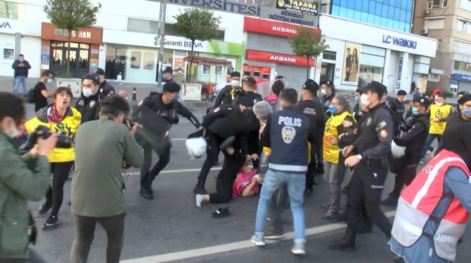 Mecidiyeköy'de 1 Mayıs yürüyüşüne gözaltı!