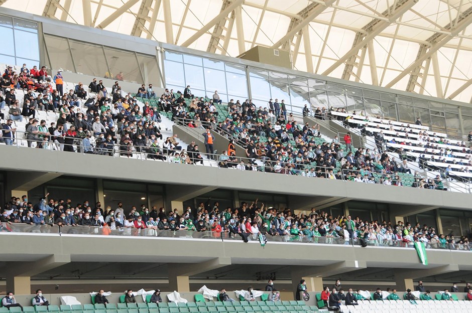 "Maçta 5 bin kişi vardı. Bunun hesabını kim verecek?"