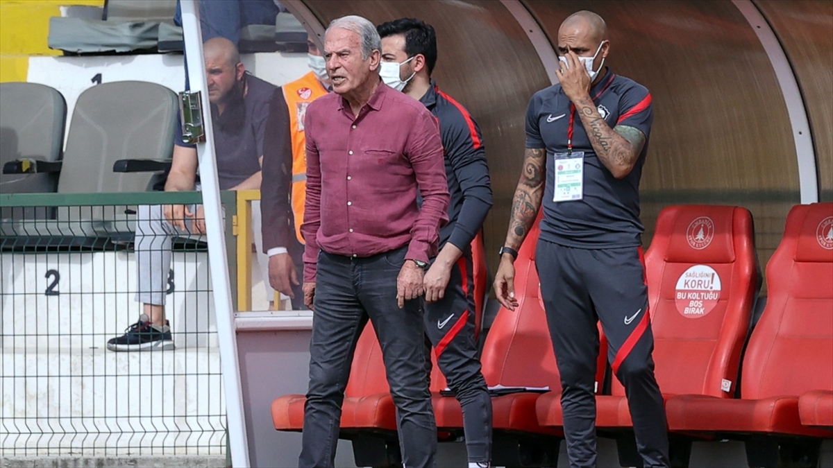 Mustafa Denizli Yönetiminde İlk Maçını Kazanan Altay, Play-off'u Garantiledi
