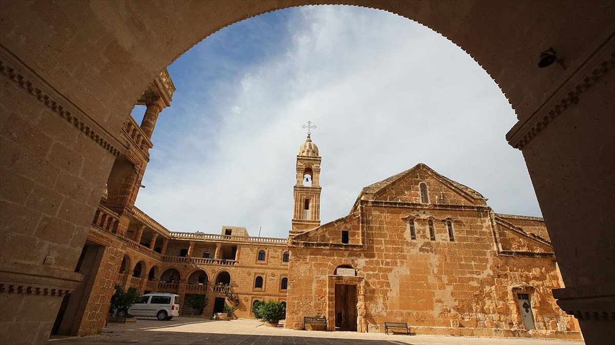 Mardin'de 9 Kilise Ve Manastırın Unesco Dünya Mirası Geçici Listesi'ne Girmesi Sevinçle Karşılandı