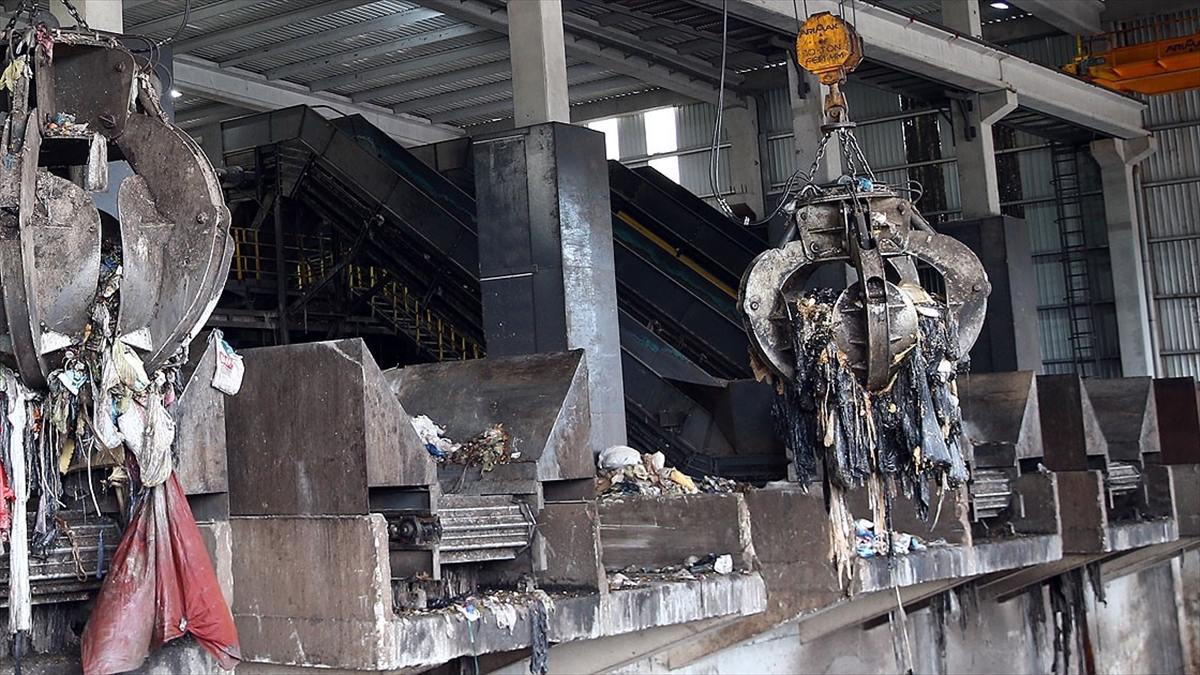 Adana'da Çevreyi Kirleten Geri Dönüşüm Tesislerine Rekor Ceza