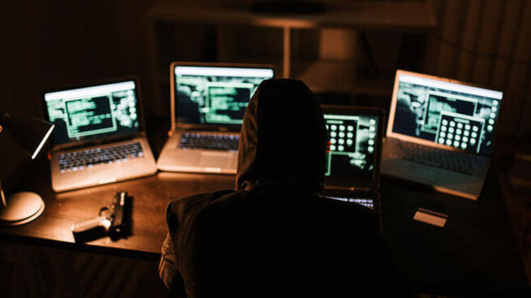 400 bin üyeli çocuk pornosu ağını çökertti